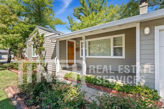 Building Photo - 541 Sandburg Dr