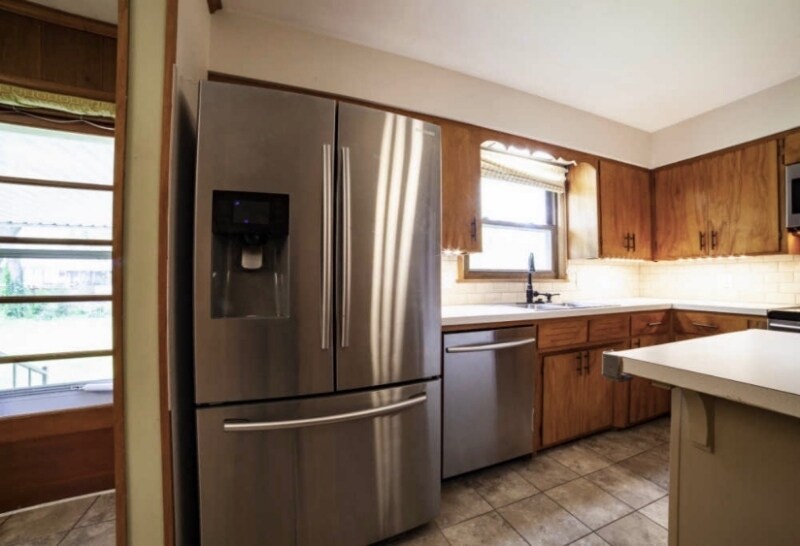 Building Photo - 2307 S Virginia Ave