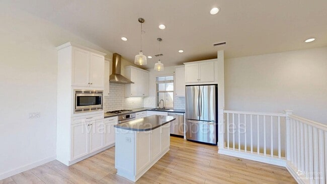 Building Photo - Beautiful 2 bed Home in Irvine