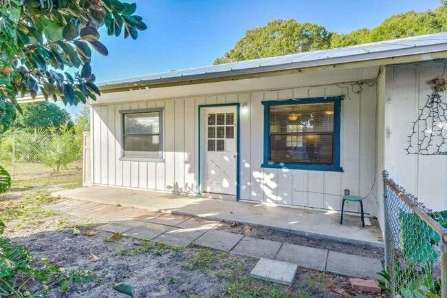 Building Photo - 3147 Naylor Terrace