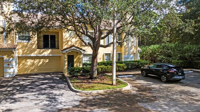 Building Photo - 110 SW Peacock Blvd