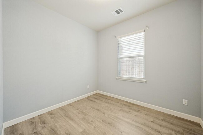 Building Photo - 138 Wainscot Oak Wy