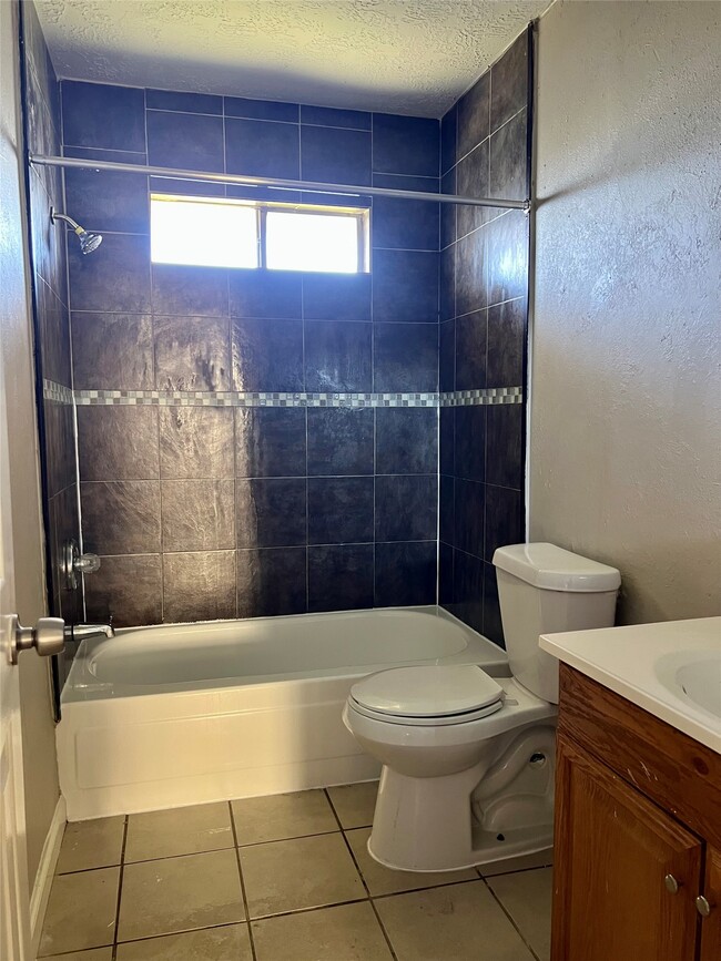 Building Photo - 6503 Marinwood Dr