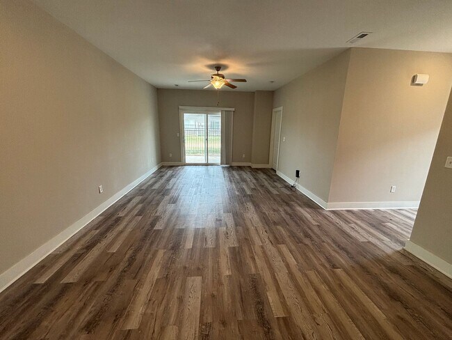 Building Photo - For Rent – Beautiful 3 Bed | 2 Bath Single-Family Home in Valley Center School District