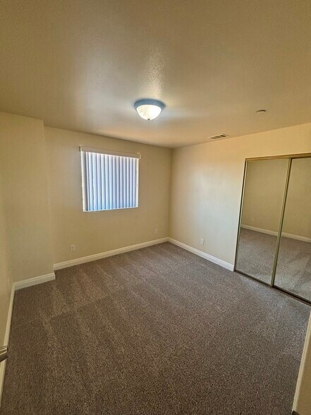 Building Photo - 4520 Cimarron St