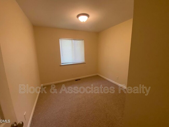 Building Photo - 2420 Stadium Dr
