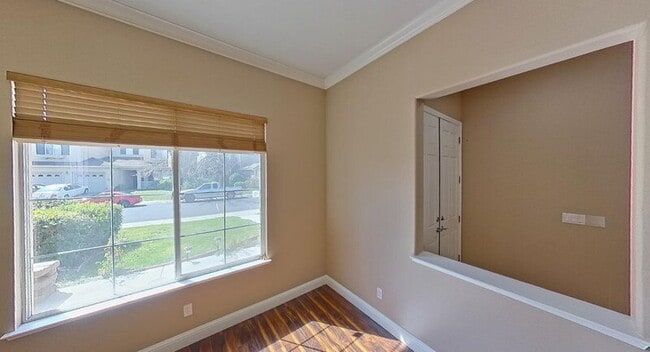 Building Photo - 1692 Woodhaven Cir