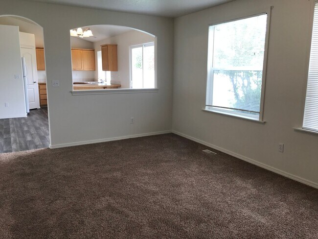 Building Photo - 17938 Monarch Way