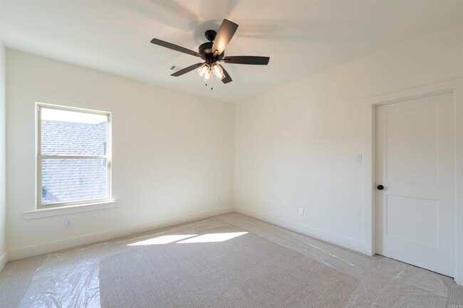 Building Photo - 141 Ridgeview Trl