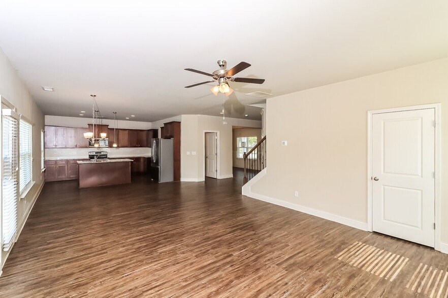 Building Photo - 267 Faron Dr