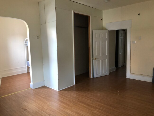 Building Photo - 467 Communipaw Ave