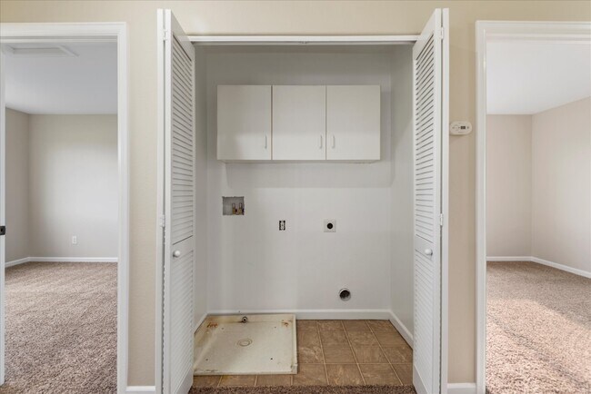 Building Photo - 10147 S Cherryhurst Ln