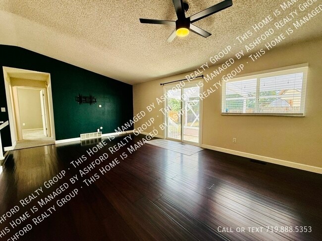 Building Photo - 1970 Bula Dr