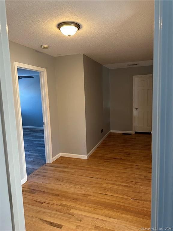 Building Photo - 60 Southdown Dr
