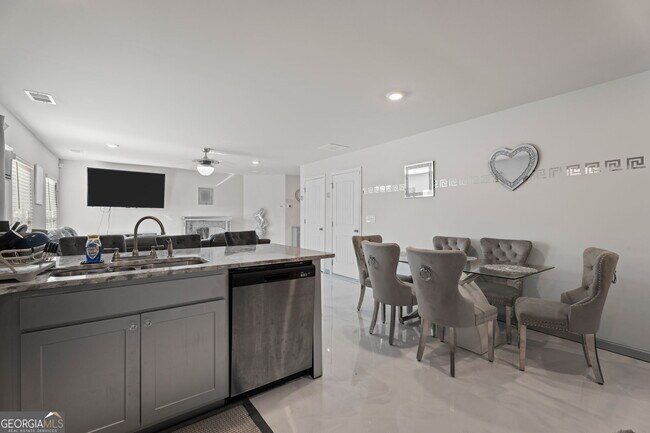 Building Photo - 321 Kirt's Ridge