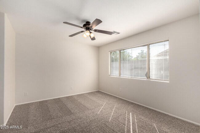 Building Photo - 40249 N Cassara Dr