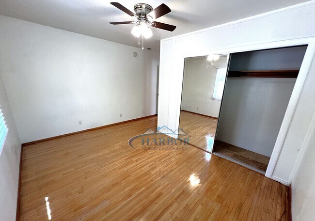 Building Photo - Charming 3 Bedroom 2 Bathroom
