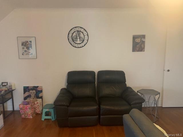 Building Photo - 135 E Olive St