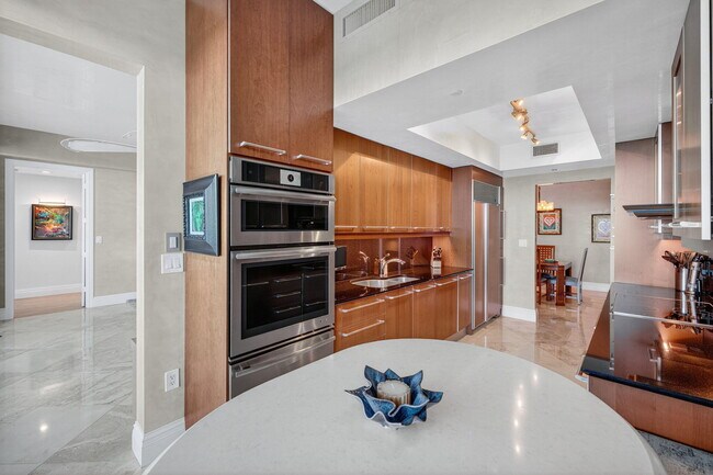 Building Photo - 1600 S Ocean Blvd