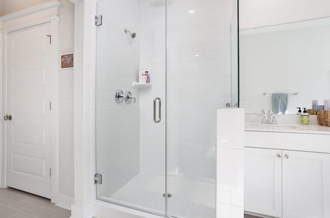 Building Photo - 1515 Martel St