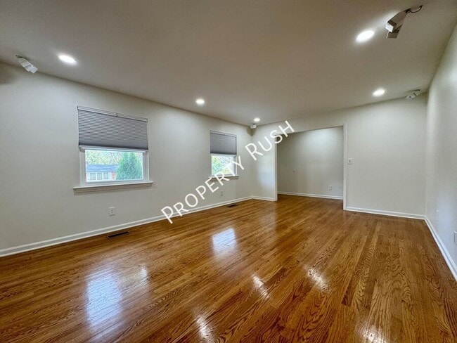 Building Photo - 7339 Brookside Dr