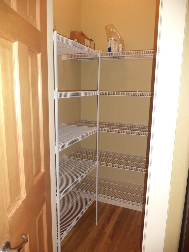 Building Photo - Ranch Home w/ Oversized Double Garage & Landscaping Included!