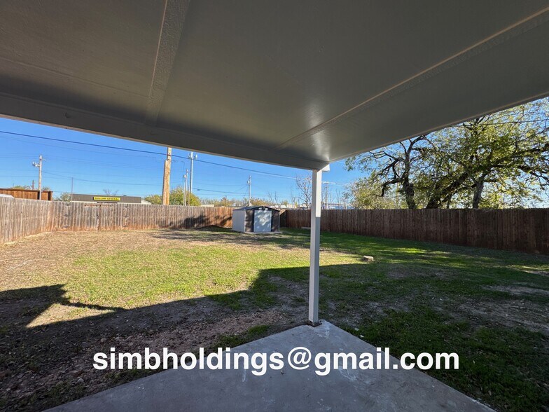 Building Photo - 206 La Salle Dr