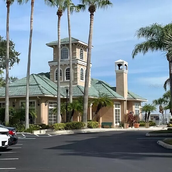 Building Photo - 5302 Bay Club Cir