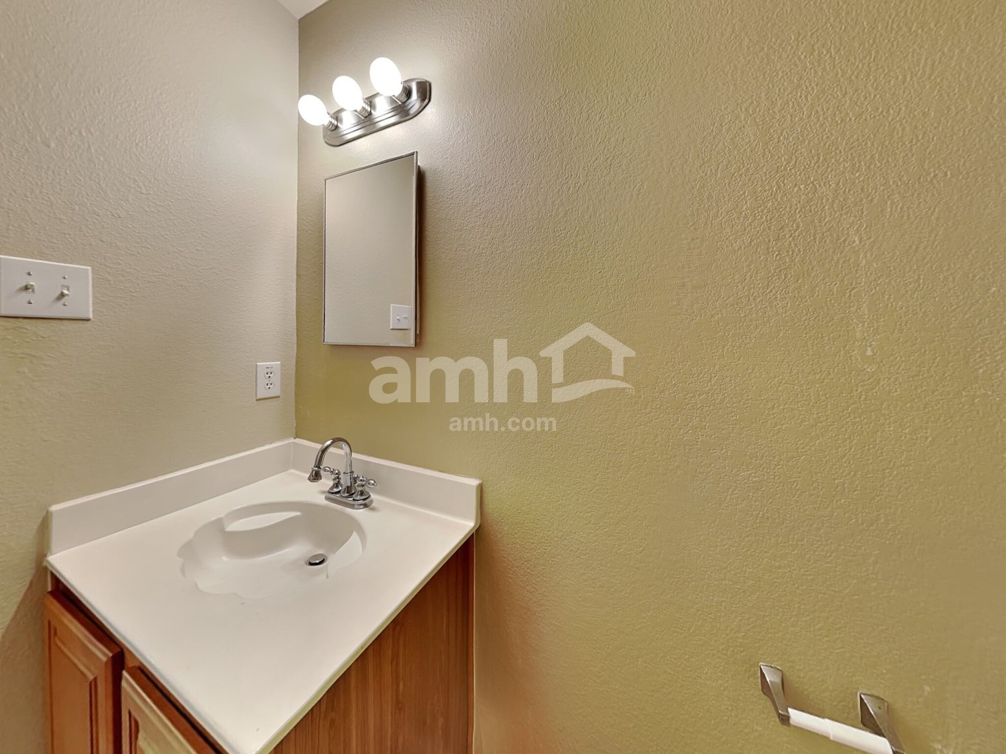 Building Photo - 13149 Cowper Dr