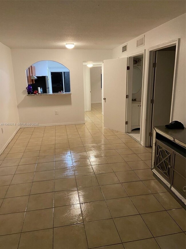 Building Photo - 1270 SE 31st Ct