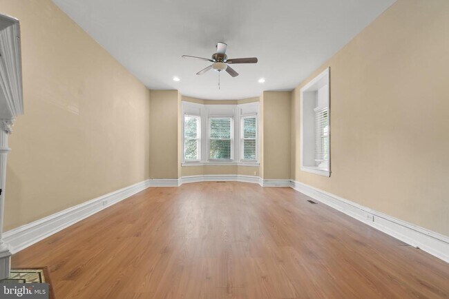 Building Photo - 133 E Mt Airy Ave