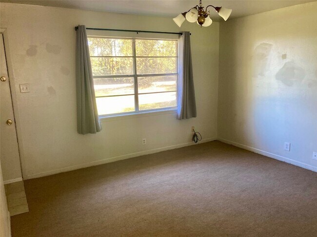 Building Photo - 143B Moffett Springs Rd