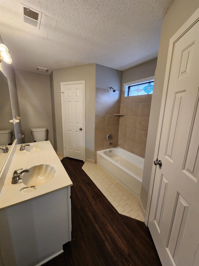 Building Photo - 4559 Quail Ridge Trail