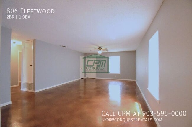 Building Photo - 806 Fleetwood-