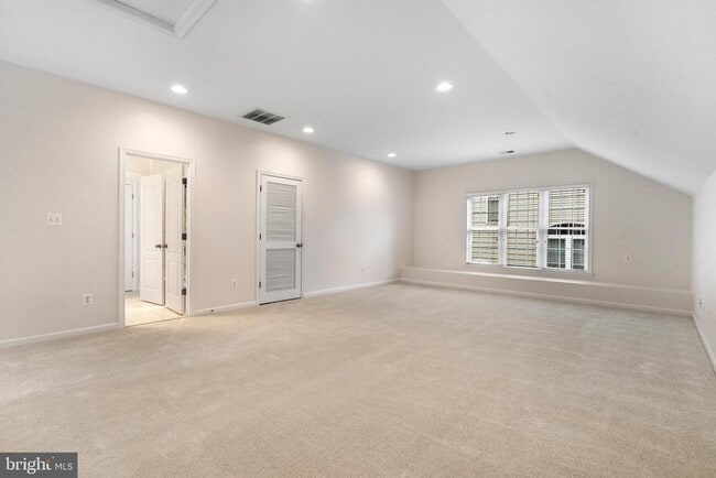 Building Photo - 8880 Olive Mae Cir