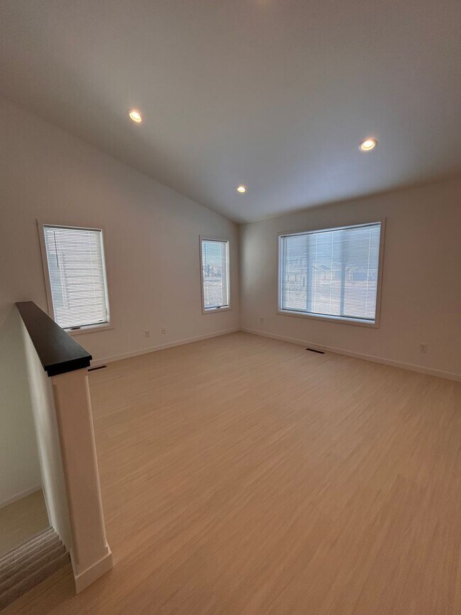 Building Photo - The Wilds Townhomes