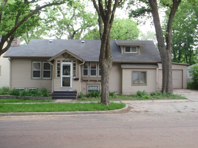 Primary Photo - Updated Unique Charming Home! Next to Augu...