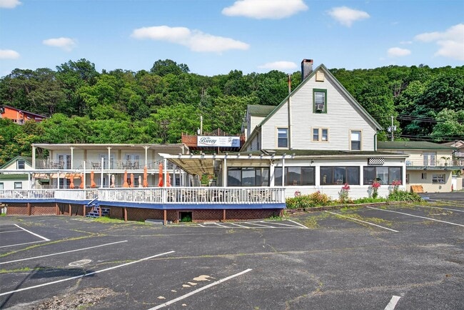 Building Photo - 620 Jersey Ave