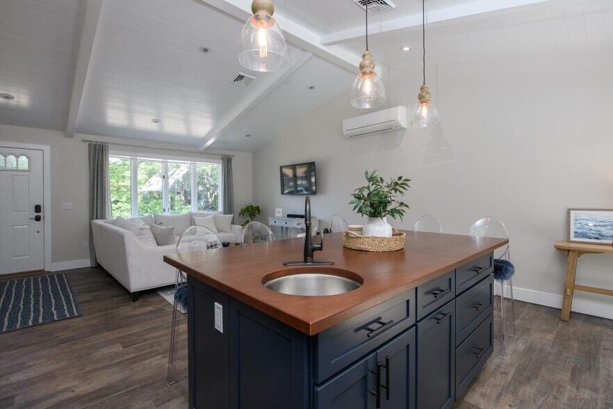 Kitchen to living area - 147 Hemlock Rd