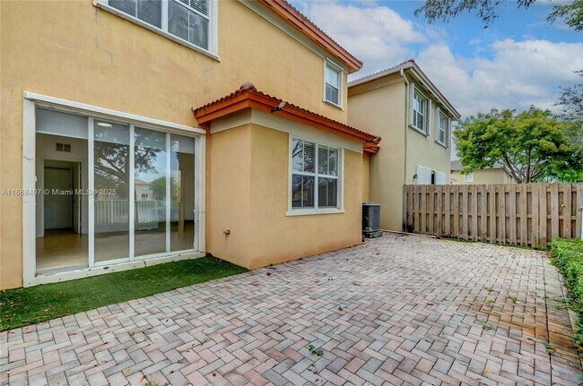 Building Photo - 8631 NW 110th Ave