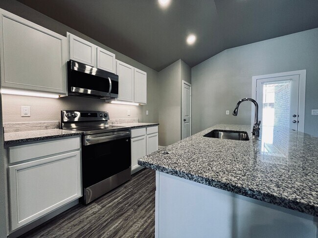 Building Photo - JULY PRE-LEASE! 3/2/2 Harvest Subdivision in Wolfforth