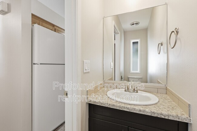 Building Photo - 6030 SW 130th Ave
