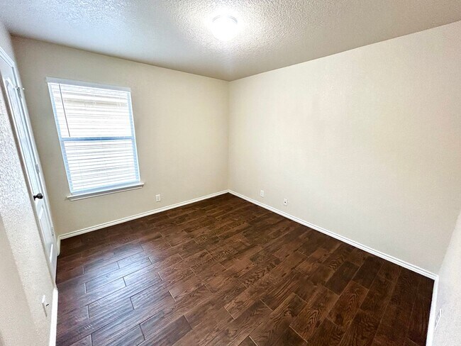 Building Photo - *MOVE IN SPECIAL* Beautiful 4-Bedroom Home Near UTSA & La Cantera! AVAILABLE NOW!