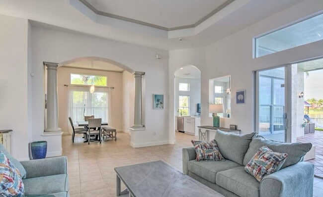 Building Photo - 5342 SW 173rd Ave
