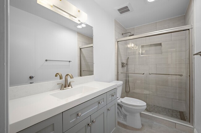 Building Photo - 10574 Sunland Blvd