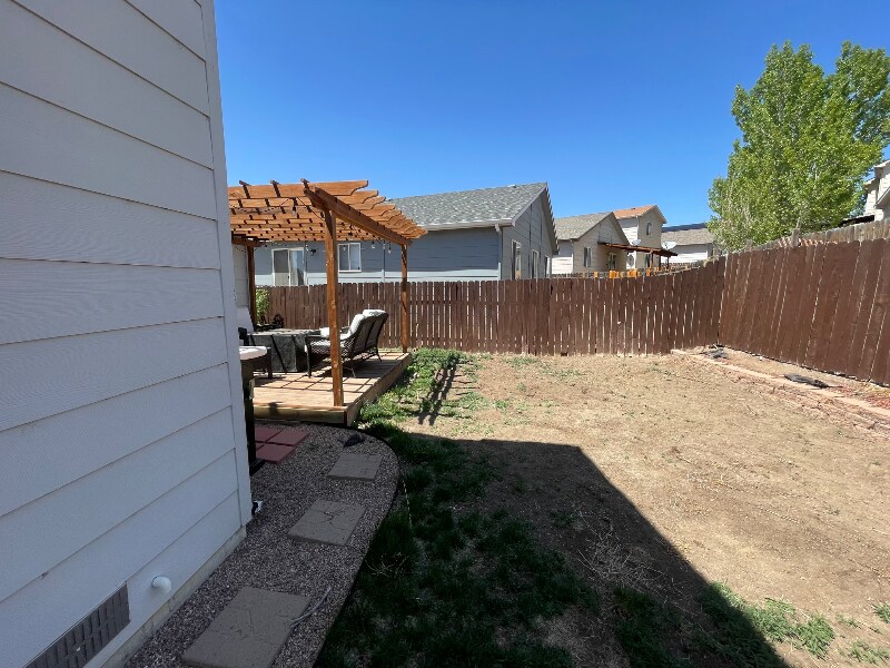 Building Photo - 4828 Prospect Dr