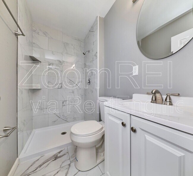 Building Photo - 2400 E Humes Ln