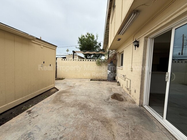 Building Photo - 4613 S Mill Ave