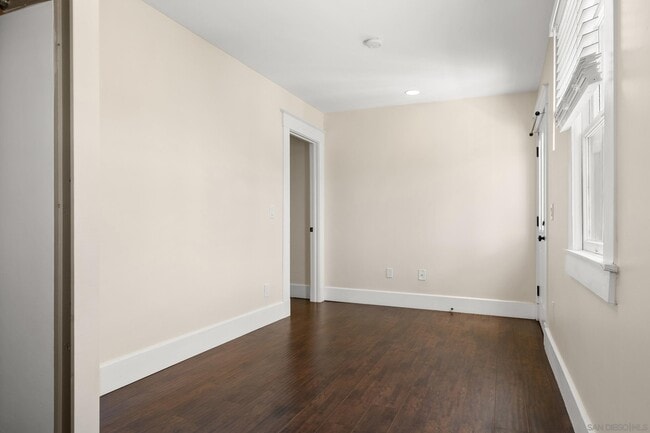 Building Photo - 2257 2nd Ave