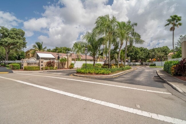 Building Photo - 1217 NW 125th Terrace